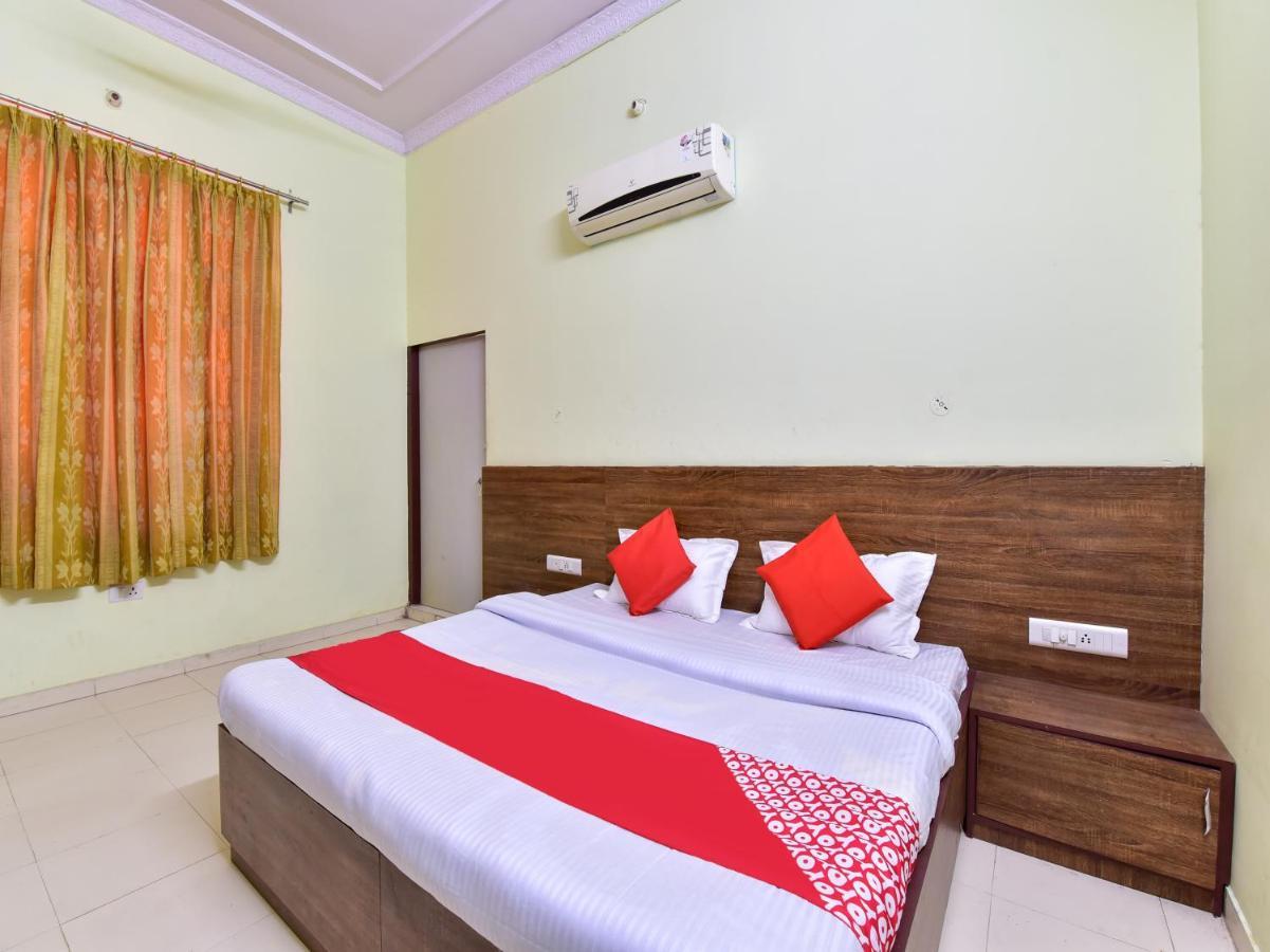 Hotel Oyo Sanskar Paradise 3*