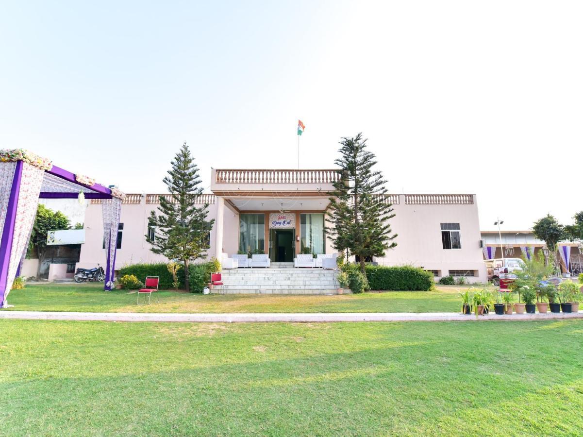 Oyo Sanskar Paradise 3* Jaipur